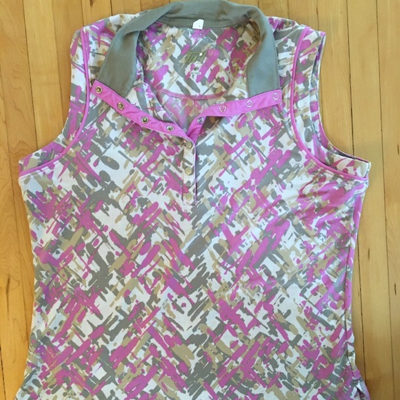 Tail Tops - Tail sleeveless top M